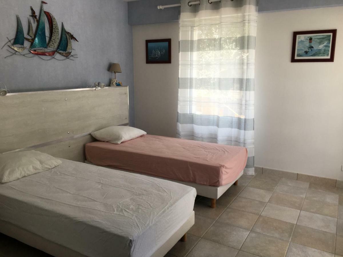 Chambre Dans La Pinede 圣伊莱尔·德列 外观 照片