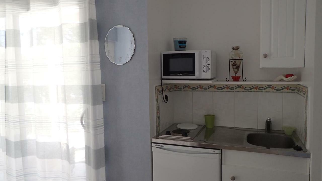 Chambre Dans La Pinede 圣伊莱尔·德列 外观 照片
