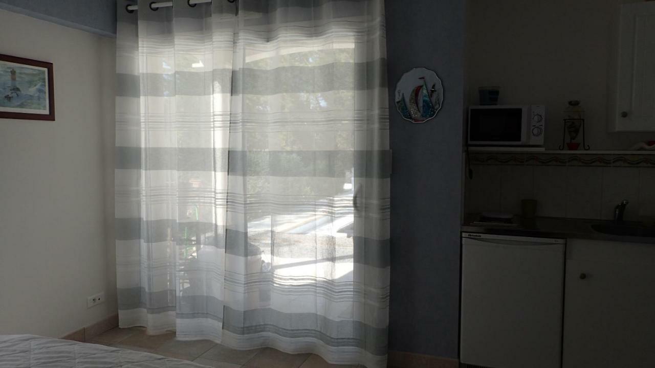 Chambre Dans La Pinede 圣伊莱尔·德列 外观 照片